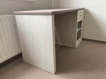 Bílý kancelářský stůl, 2 poličky, 1 šuplík - 2