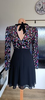 Dámské šaty - 2