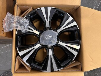 original TOYOTA LAND R19 ET25 7,5J 6x139,7 CRUISE - 2