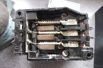 Retro bakelitové elektro - 2