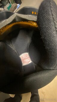 Lyžařské helmy - 2