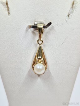 Zlatý přívěsek - 2