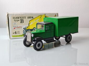 Staré plechové autíčko - 2