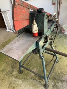 Prodám univerzální dřevoobráběcí stroj. - 2