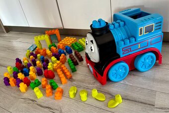 Mašinka Tomáš + kostky Mega Block - 2