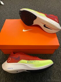 Běžecké boty   Nike ZoomX Vaporfly % 2   vel. 41 - 2