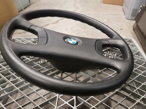 BMW E36 - originál volant v top stavu. - 2