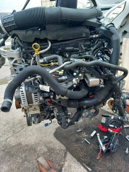 Renault trafic 2.0dci motor - 2