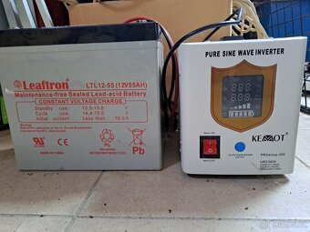 Záložní zdroj KEMOT URZ3404 PROsinus 300W 12V, bílá - 2