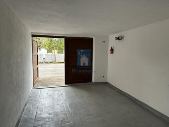 Pronájem garáže, Březnice, ulice Rožmitálská, 18 m2 - 2