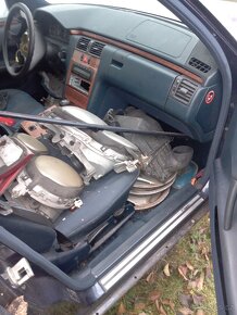 Mercedes Benz E W210 - 2