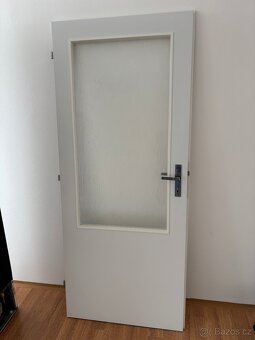Interiérové dveře bílé prosklené pravé - 2