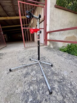 Cyklo montážní stojan - 2
