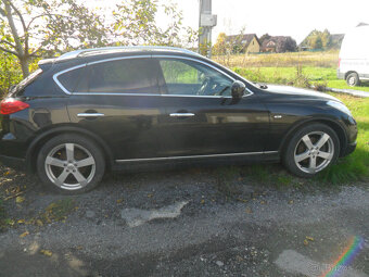Prodam Infiniti EX 2011 NEPOJIZDNE. - 2
