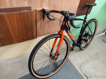 Prodám Gravel kolo Rock Machine GRAVELRIDE 200. Velikost L. - 2