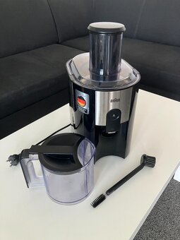 Odšťavňovač / Smoothie Robot - Braun J500 - PC: 3000 Kč+ - 2