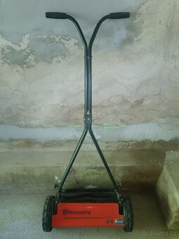 🟢 Ruční vřetenová sekačka Husqvarna Novocut 64 + sběrný koš - 2