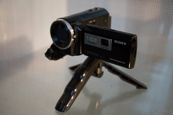 Sony HDR-PJ10 (2in1) Digitální kamera s kvalitním projektore - 2