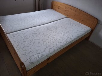 Manželská postel-masiv, s matracemi - 2