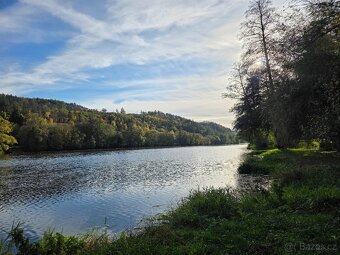EXKLUZIVNÍ STAVEBNÍ POZEMEK U ŘEKY BEROUNKY 17 000M2 - 2