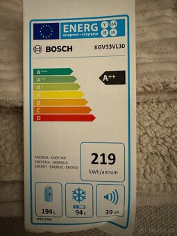 Bosh Lednice s mrazákem KGV33VL30 - 2