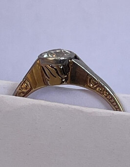 Zlatý prsten s briliantem (0,33 ct) - 2