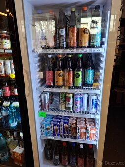 PROSKLENÁ LEDNICE - 2