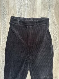 Černe mansestrove zvonove kalhoty - 2