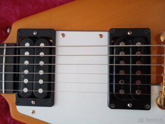 Prodám levorukou  Epiphone Flying V Korina - 2