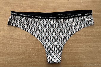 Dámské spodní prádlo - 2