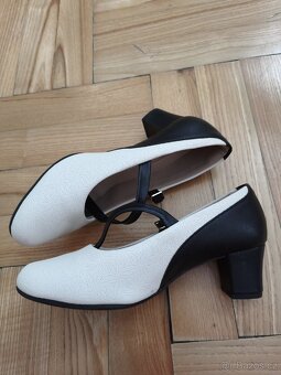Prodám Krásné společenské boty - 2