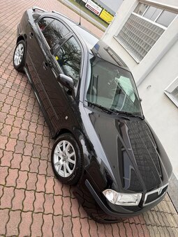 Škoda octavia 1.8t Tour 2007 černá perleť - 2