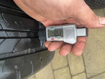 Dvě letní pneu 205/55/16 Michelin - 2