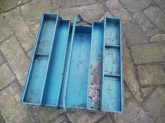 Plechová bedna na nářadí - 2