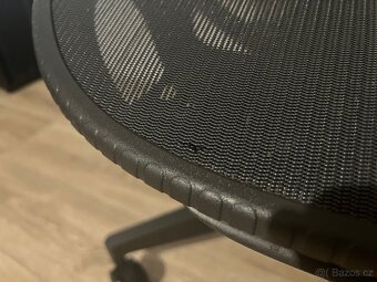 HERMAN MILLER Mirra s opěrkou Butterfly - 2