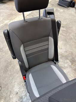 Sedadla otočné Vw T5.1 Lift Výborný stav - 2
