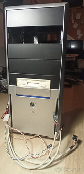 Černá ATX PC case - 2