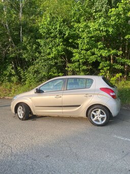 Hyundai i20 1.4i 2009 - 2