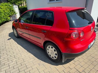 VW Golf 5 - 2