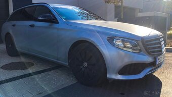 Mercedes Benz e200 2017 200tis/km - 2