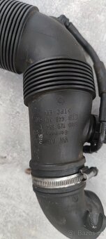 Trubka sání turbo VW Polo Ibiza 1.2 tdi 6R0129654C - 2