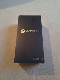 Prodám Motorolu Edge 20 pro 12/256 - 2