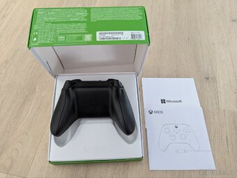 Xbox one ovladač - 2