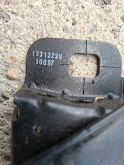 Opel insignia zamek kapota 13313239 - 2