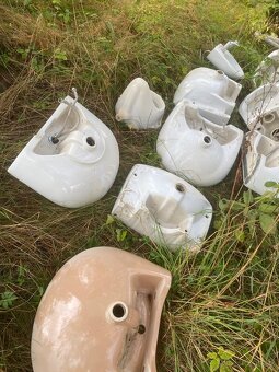 UMÝVADLA, TOALETY, PISOÁRY - 2