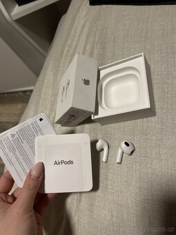 Sluchátka Apple AirPods 3 - 2