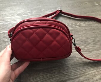 Vínová kabelka/ledvinka - 2