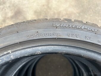 Zimní pneumatiky - 225/40/r18 - 2