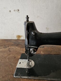 Šicí stroj na kůži - 2