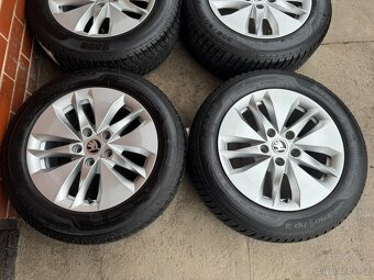 Alu 16" 5x112 , škoda " TWISTER " O4 zimní 95% Pěkné - 2